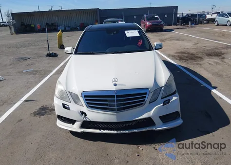 2010 Mercedes-Benz E 350 z USA, uszkodzony, nr VIN WDDHF5GB2AA053838